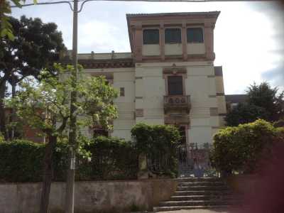 Un'altra delle ville pi� grandi presenti in corso Umberto I